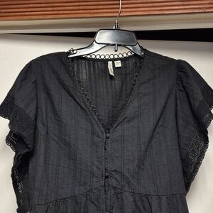 Versona Black Eyelet Sleeve Blouse